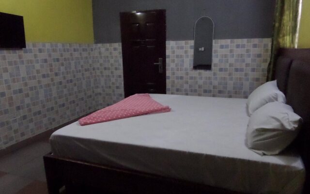 Metro Hotel Ajeigbe