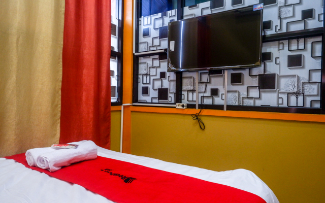 RedDoorz Syariah near Exit Toll Ngemplak Solo