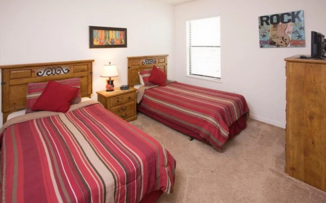 Robert's Cypress Pointe Vacation Home