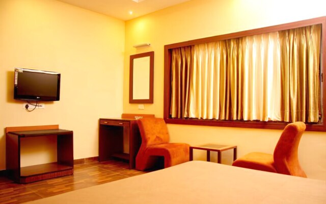 Hotel Trimoorti