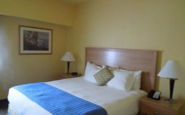 The Atrium Resort, Virginia Beach by Vacatia
