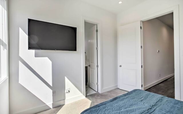 Newly-built Luxury Galleria Area Townhome!
