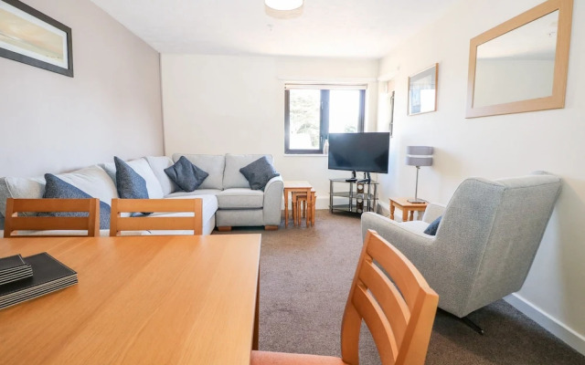 Flat 34 - Marine Court