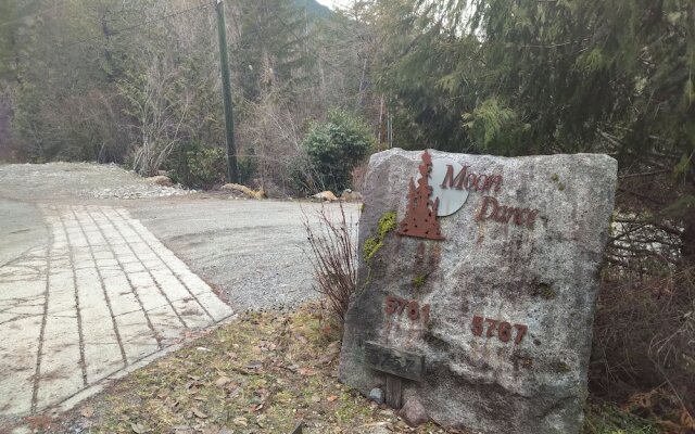 The Perch at Moon Dance