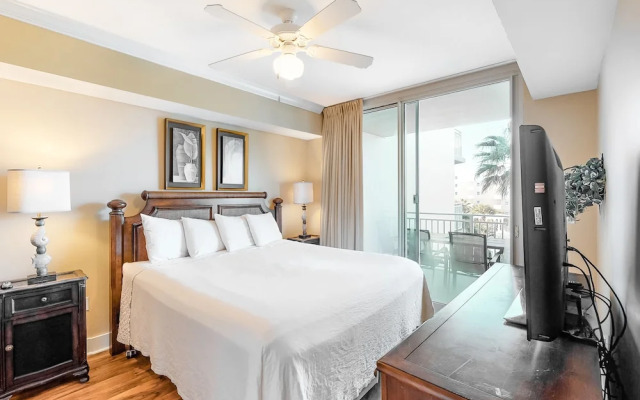 Waterscape Condominiums