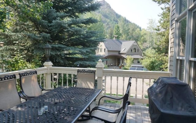 Classic West End  - True Aspen Charm 5 Bedroom Home by RedAwning