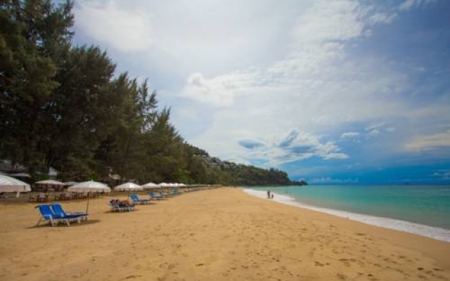 Naithon Beach Resort