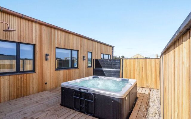 "Tino" - 950m from the sea in NW Jutland