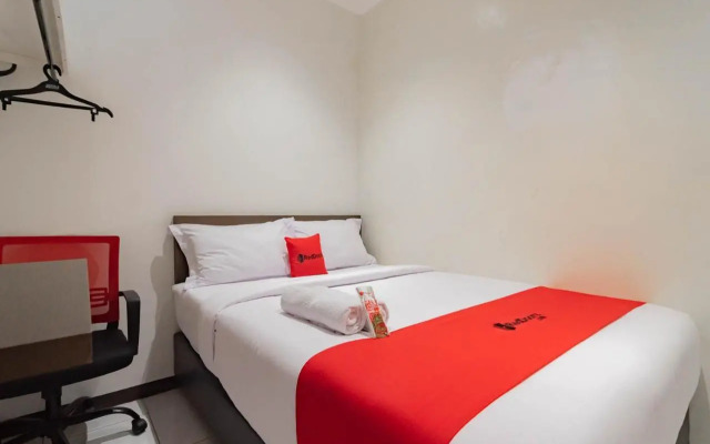 RedDoorz Plus @ Pakuan Residence Tajur