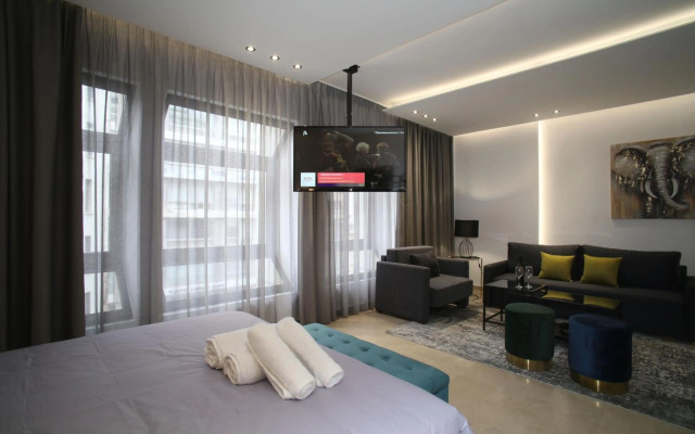 ZH Luxury Suites