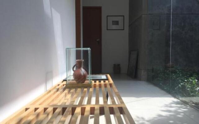Neutra Guesthouse