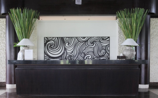 Ulu Segara Luxury Suites & Villas – Lobby – Benoa