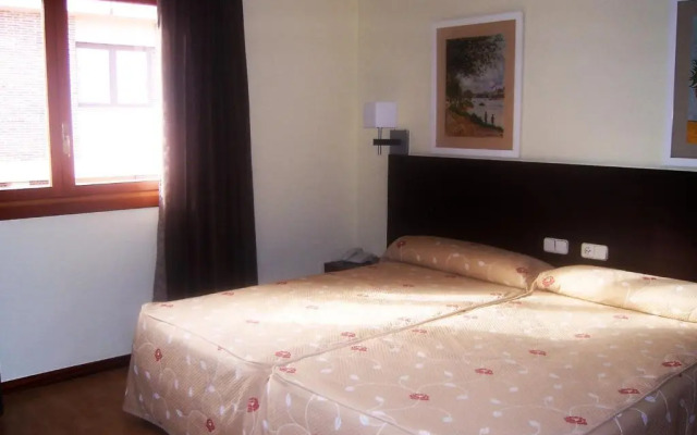 Hotel Tudanca Aranda II