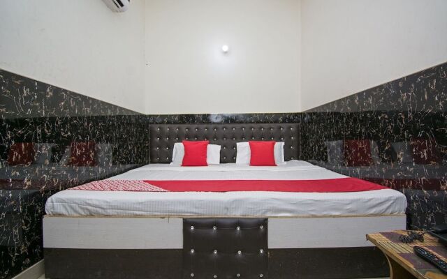 Oyo 43606 Darshan Guest House