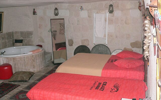 hotels crazy horse
