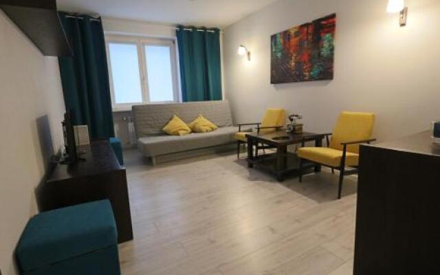 Apartment Mona Warsaw przy stacji metra