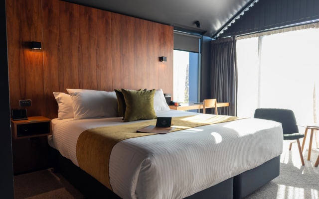 Moss Hotel – Guest Rooms – Battery Point