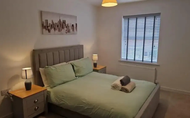 4-bed Charming Pet-friendly House w/ Garden