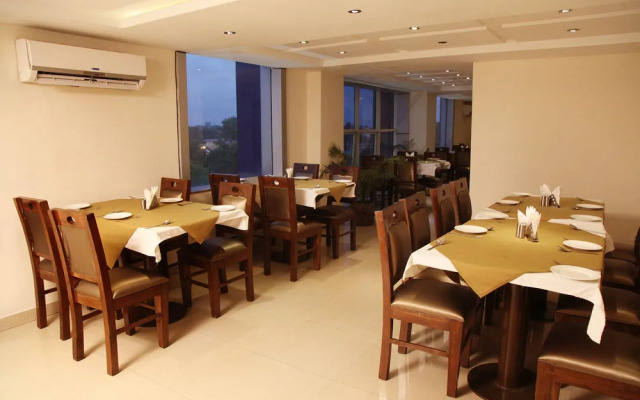 OYO 905 Galaxy View Hotel