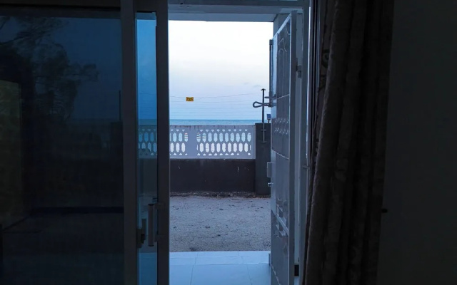 Spacious Beachfront Apartment With Ocean Views in Uroa, Zanzibar