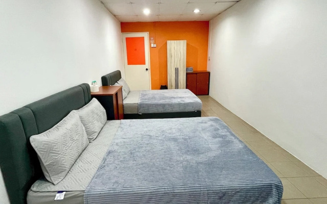 Hotel O S Homestay Premium