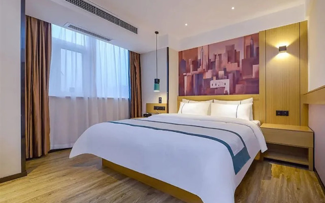 CCINN Hotel (Liupanshui Sports Center Store)