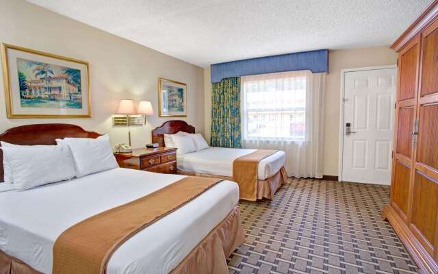 Howard Johnson Express Inn And Suites Lakes Front