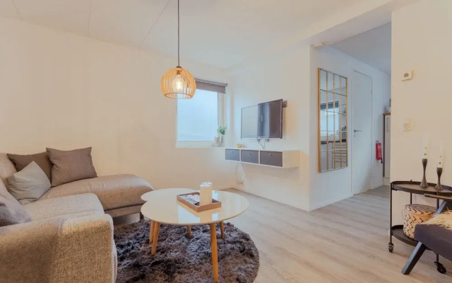 Lovely Apartment | 10 Min Walk From City Centre