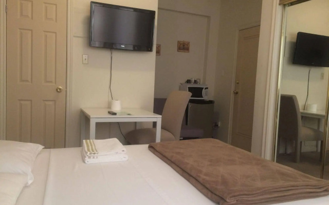 Ada's Guesthouse