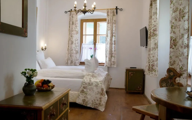 Taschler Haus Boutique