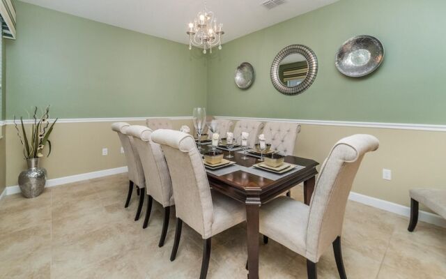 9028 Shadow Mountain Street