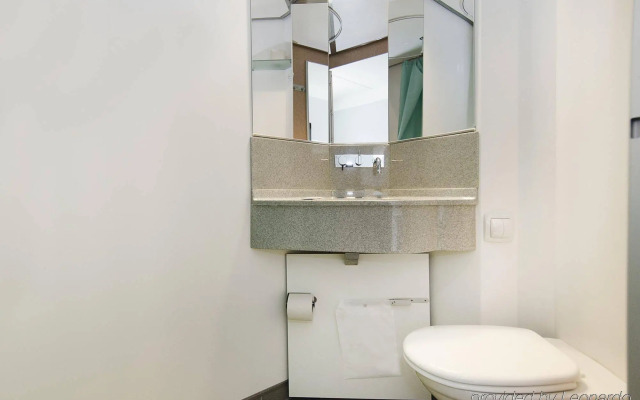 CABINN Metro Hotel