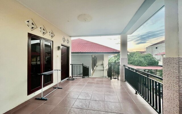 OYO Life 93504 Kost Krisna