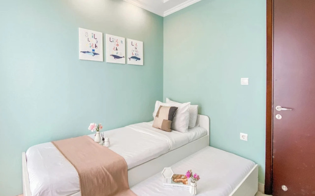 Best Deal and Elegant 2BR Apartment at Menteng Park