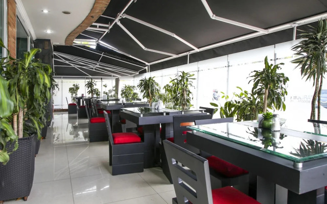Parque 63 Hotel