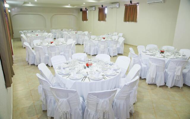 Hotel Marina Resort & Beach Club