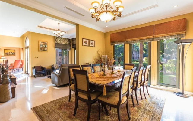 The Palm Jumeirah Villas - Frond A