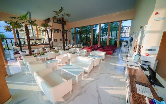 Hotel Perla Beach Luxury