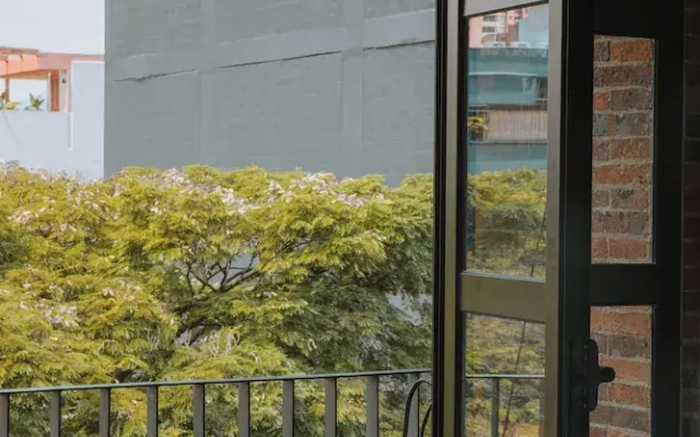 Hotel 10-36