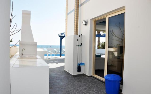 Villa Waves