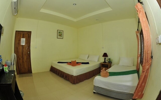 Phi Phi Rantee Beach Resort