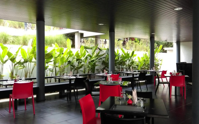 SEAnery Beach Resort