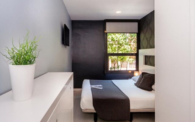 Отель Barna House Hotel