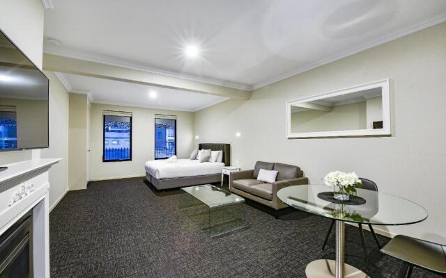 Aloha Central Premium Studios