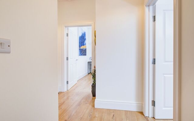 Hybrid Resi - New Malden