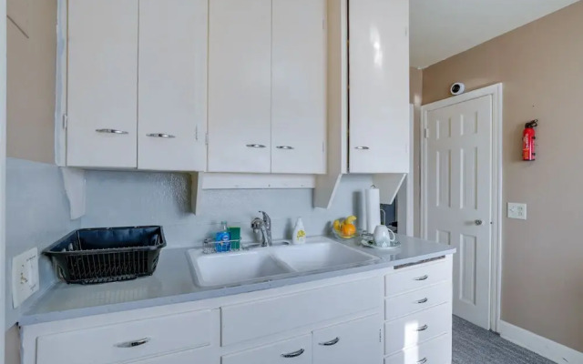 Kalamazoo Vacation Rental Near Golf & Parks!
