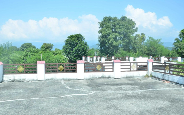 OYO HOME 92078 Pinky Homestay