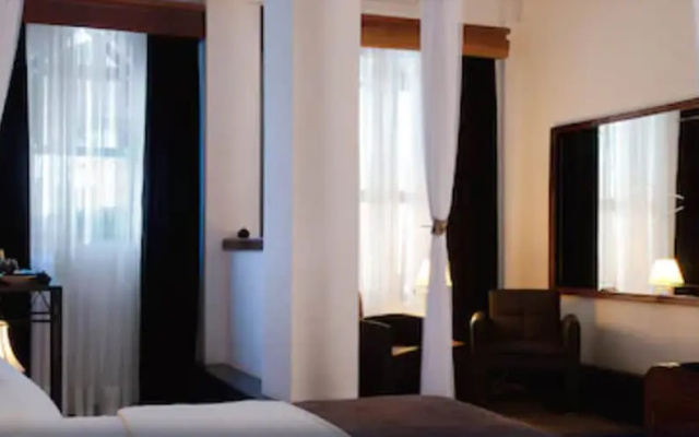 Mount Zion Hotel