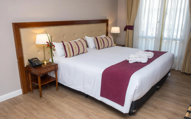 Hotel Intersur Recoleta