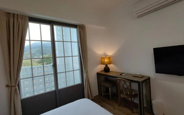 Little Time Guesthouse